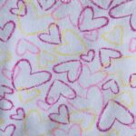Corazones amarillos y rosados